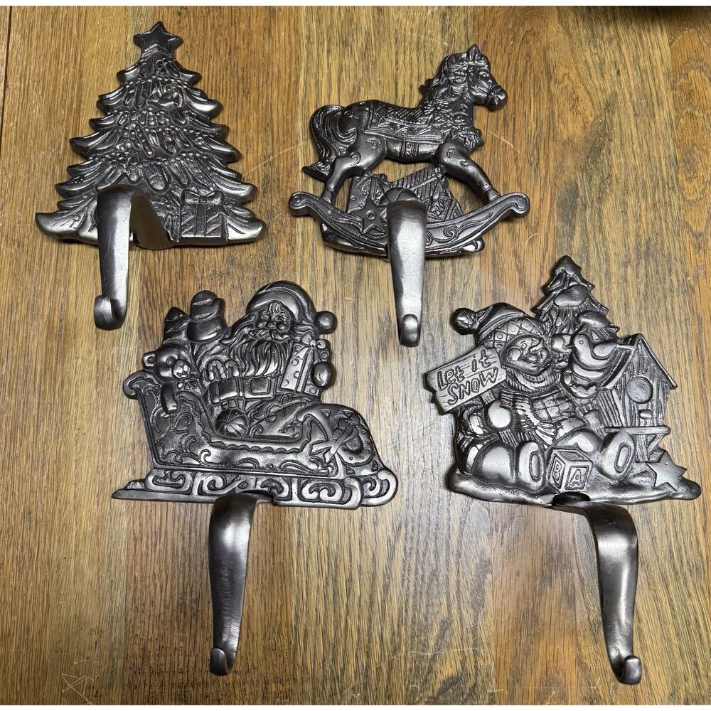 Set Of 4 Vtg Grandeur Noel Cast Iron Christmas Stocking Holders Santa Tree
